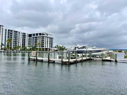 5520 N Ocean Boulevard, Ocean Ridge, FL 33435