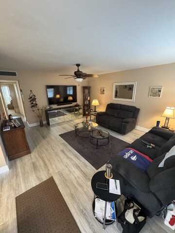 477 Brittany J, Delray Beach, FL 33446