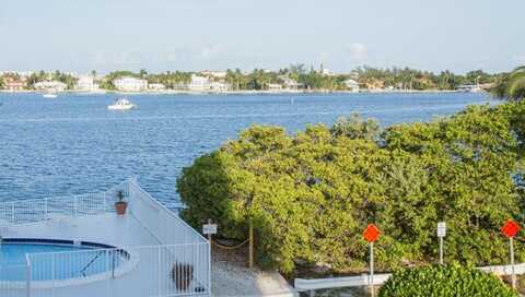 301 Croton Avenue, Lantana, FL 33462