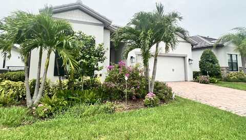 655 SE Boboli Way, Port Saint Lucie, FL 34984