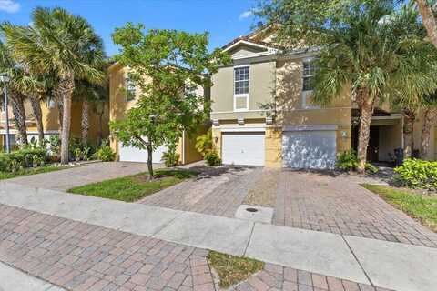 867 Pipers Cay Drive, West Palm Beach, FL 33415