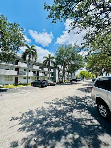 8305 NW 61st Street, Tamarac, FL 33321