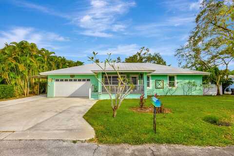 2415 Laurel Ln, Palm Beach Gardens, FL 33418