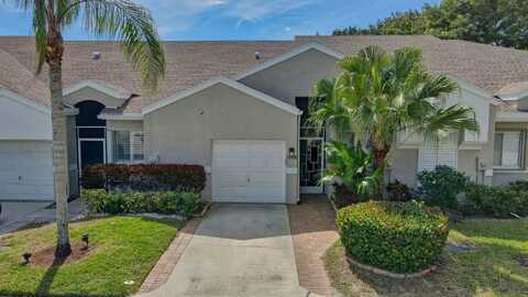 9238 E Vineland Court E, Boca Raton, FL 33496