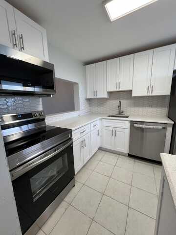 5961 NW 2nd Avenue, Boca Raton, FL 33487