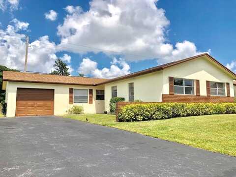 6101 Rainbow Circle, Greenacres, FL 33463