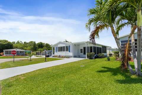 8529 Lidflower Court, Port Saint Lucie, FL 34952