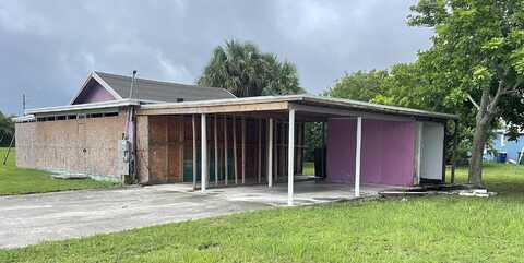 1405 Avenue Q Avenue, Fort Pierce, FL 34950