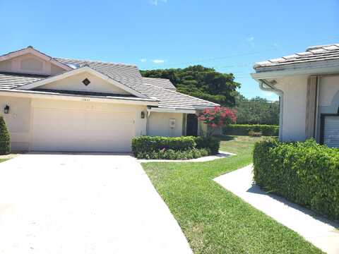 10832 Stafford Circle N, Boynton Beach, FL 33436