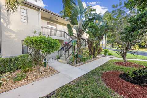 8305 Casa Del Lago, Boca Raton, FL 33433