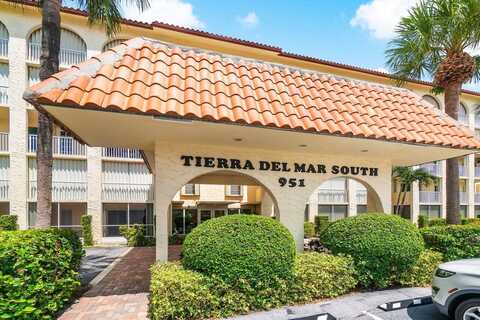 951 De Soto Road, Boca Raton, FL 33432