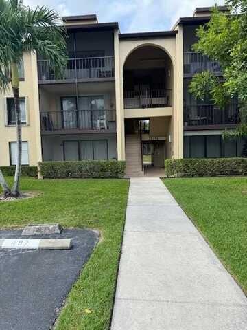 624 Sea Pine Way, Greenacres, FL 33415