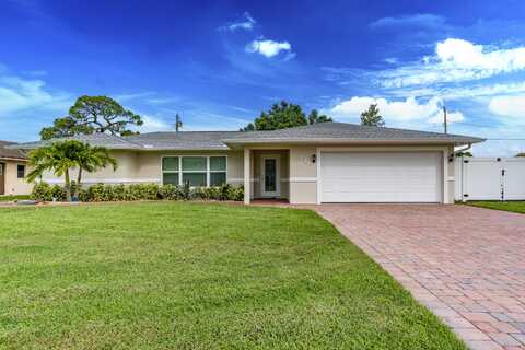 410 SE Verada Avenue, Port Saint Lucie, FL 34983