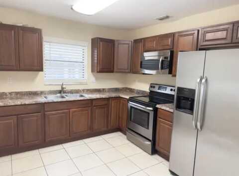 113 Sunrise Avenue, Lantana, FL 33462