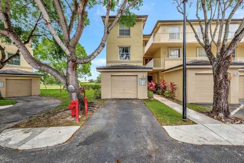 2060 Greenview Shores Boulevard, Wellington, FL 33414