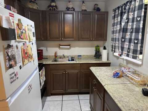 37 Waltham B, West Palm Beach, FL 33417