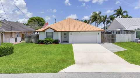 6093 Lucerne Street, Jupiter, FL 33458