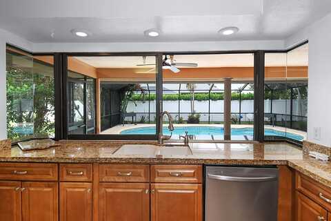 515 SE Nome Drive, Port Saint Lucie, FL 34984