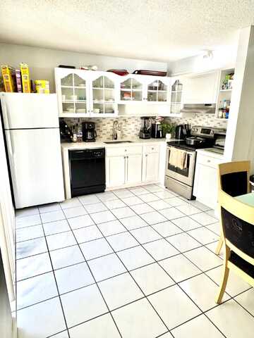 1684 Forest Lakes Circle, West Palm Beach, FL 33406