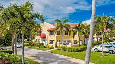 20 Uno Lago Drive, Juno Beach, FL 33408
