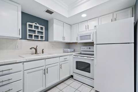 2929 SE Ocean Boulevard, Stuart, FL 34996
