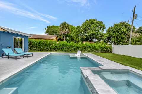 219 NW 14th Avenue, Delray Beach, FL 33444