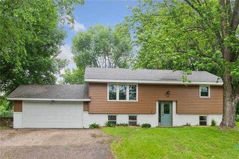 711 9th Street NW, Buffalo, MN 55313