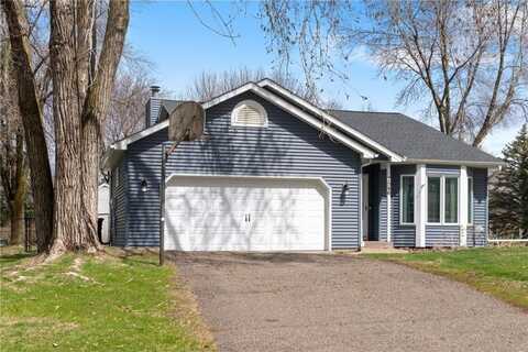 7546 17th Street N, Oakdale, MN 55128