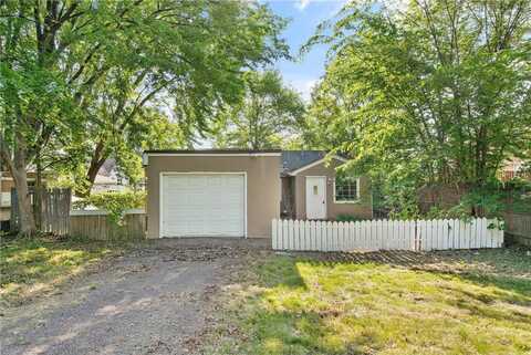 627 9th Avenue NW, New Brighton, MN 55112
