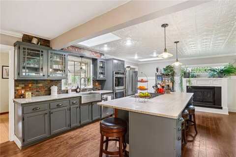 409 E Park Avenue, Luck, WI 54853