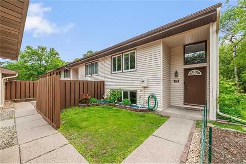 172 River Woods Lane, Burnsville, MN 55337