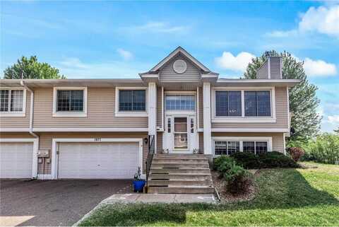 1977 Granite Avenue N, Oakdale, MN 55128