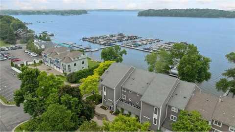 402 E Lake Street, Waconia, MN 55387