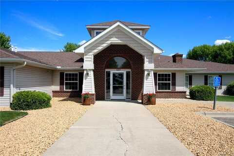 1085 Dale Street SW, Hutchinson, MN 55350