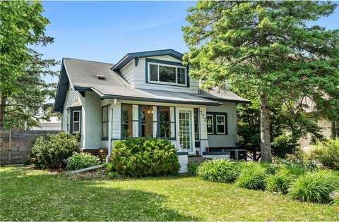 773 Manomin Avenue, Saint Paul, MN 55107