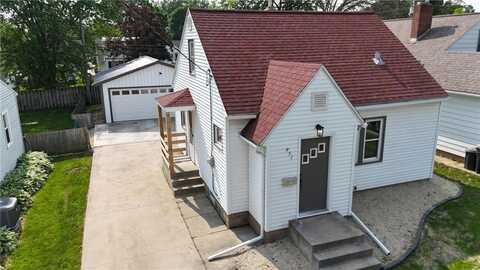 951 13th Avenue NE, Rochester, MN 55906
