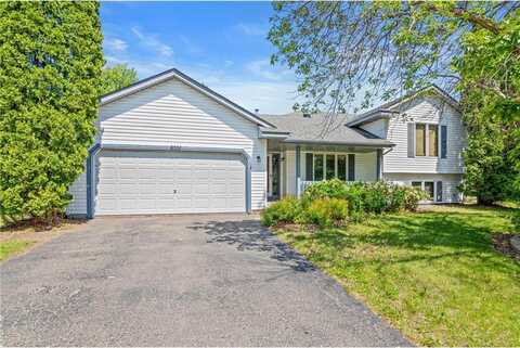 8551 Flamingo Drive, Chanhassen, MN 55317