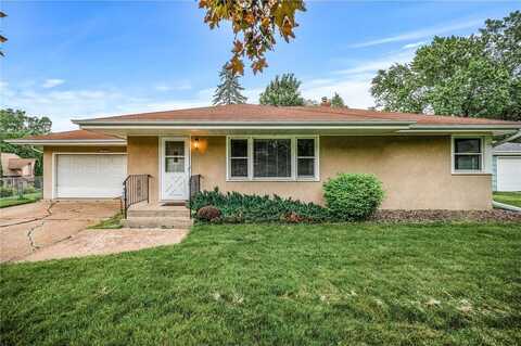 2874 Merrill Street, Roseville, MN 55113