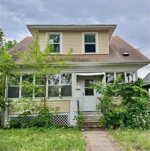 934 Central Avenue W, Saint Paul, MN 55104