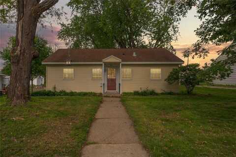 813 Carlton Avenue, Faribault, MN 55021