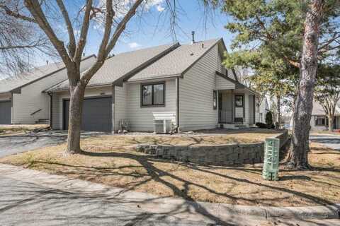 8425 Rice Lake Road, Maple Grove, MN 55369