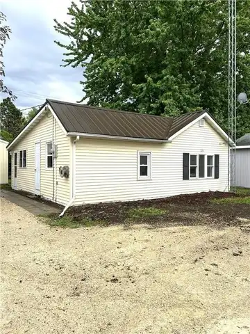325 N Wabasha, Plainview, MN 55964