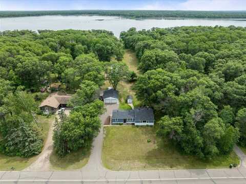 5335 Pine Beach Road, Brainerd, MN 56401