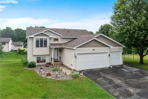 920 Lincoln Court S, Cambridge, MN 55008