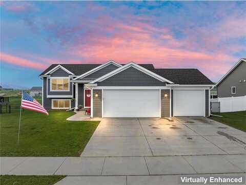 2105 Elk Run Drive SE, Pine Island, MN 55963