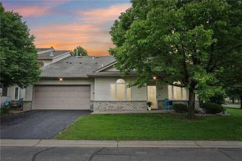 1118 Crystal Place W, Chaska, MN 55318