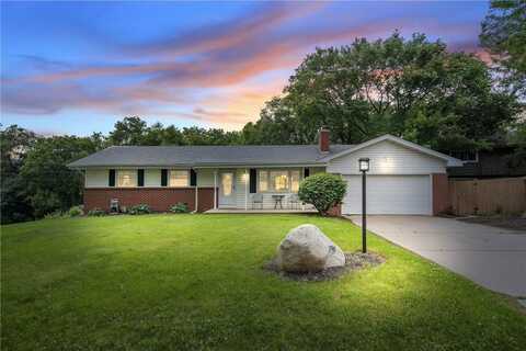 521 Unique Drive, Burnsville, MN 55337
