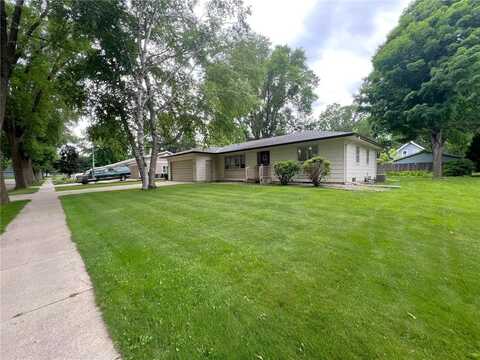 1804 7th Street SW, Willmar, MN 56201
