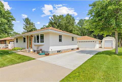 1730 Atlantic Street, Maplewood, MN 55109