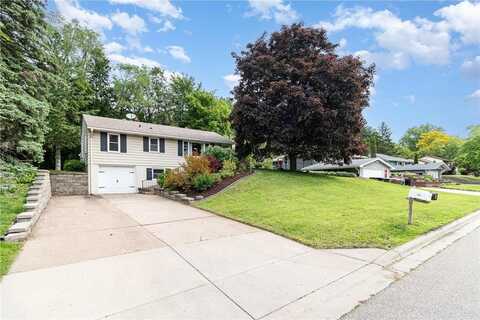 423 Eldridge Avenue W, Roseville, MN 55113